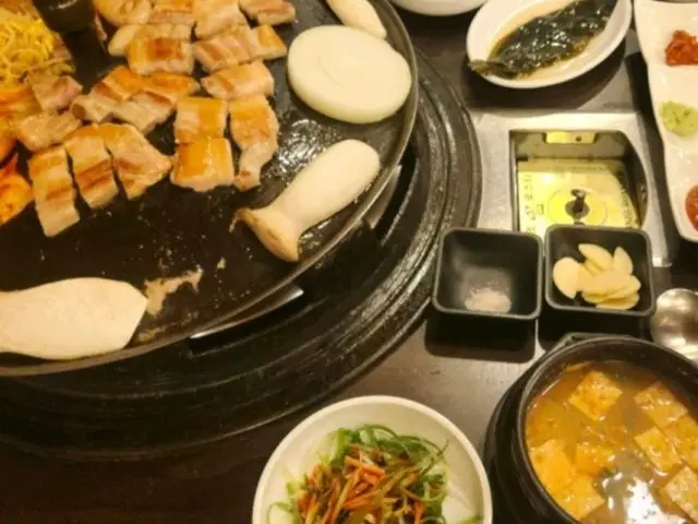 Uteumyeondwaeji Photos 2