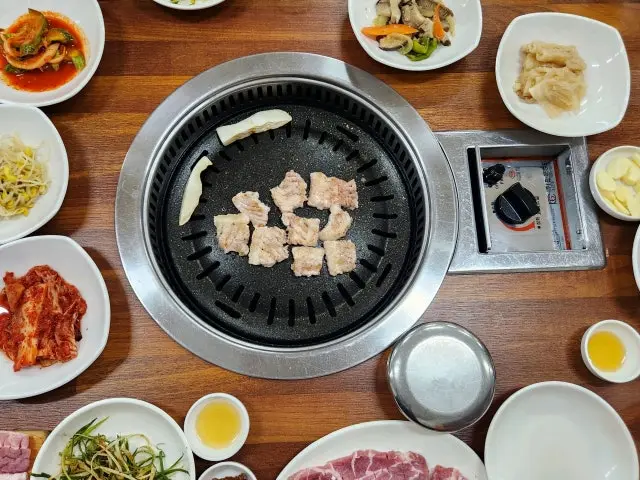 Keunsonsaenggogichon 老字号烤肉 2