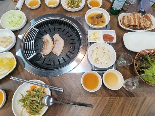Geonneolmoksutbulgalbi Cheap Korean BBQ 1