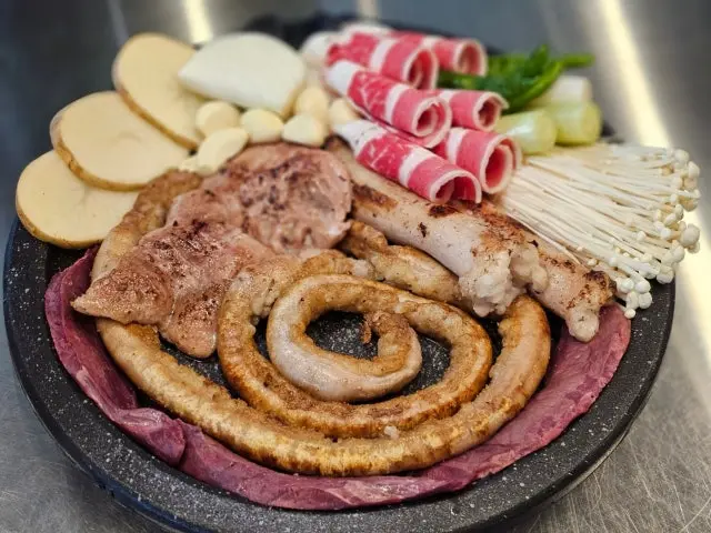 Sogopchingu Hwaseoyeok店 コプチャン(ホルモン焼き) 1
