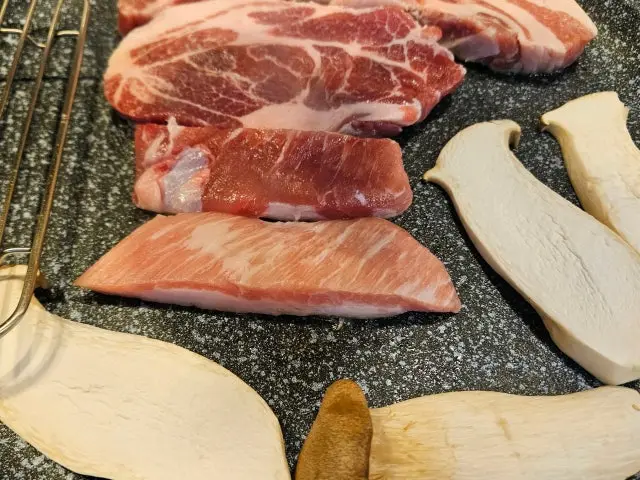 Hanmaeumjeongyuksikdang Yeongtong Branch Galbisal (Beef Rib Fingers) 3