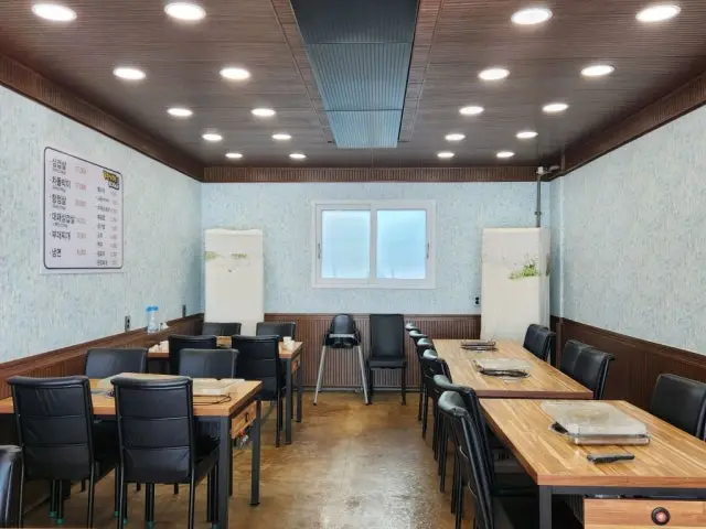 돌판삼겹살과부대찌개 가성비 사진 1