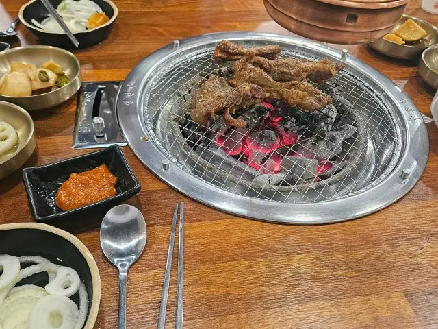 Dubuwagogigachumchuneunsikdang 写真 3
