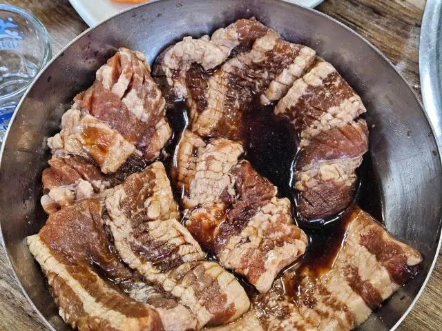 Seongilsutbulgalbi Galbi (Korean Short Ribs) 2
