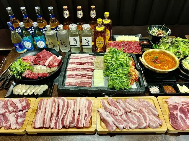 Yeouidominarisamgyeop Jikyeong Branch Korean BBQ with Private Rooms 1