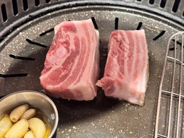 Geobukidongne Busanjangjeon Branch Samgyeopsal (Pork Belly BBQ) 3