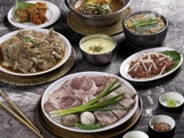 Yeongdongsutbuljip Haengdang Branch Korean Beef BBQ (Hanwoo) 1