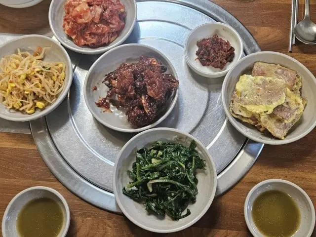 Dolsoemeoksoesutbulgalbi Charcoal-Grilled Galbi 2
