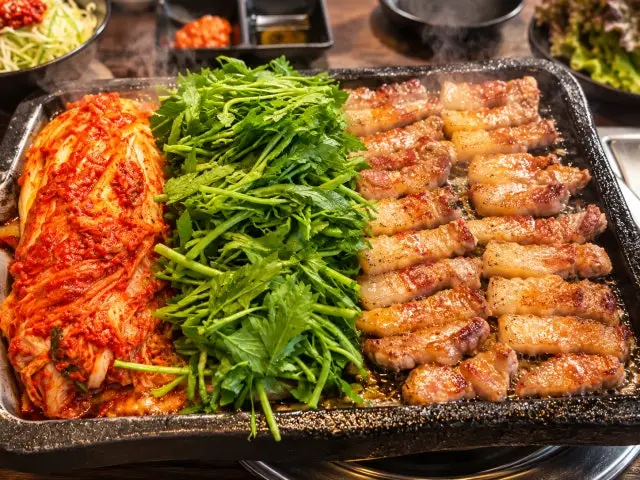 Yeouido Seumailsamgyeop Main Branch Korean BBQ with Private Rooms 1