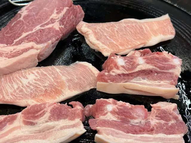 Insaenggogi Naengsam (Frozen Pork Belly) 3