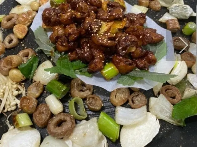 Gopchangjuseyo Gopchang Hot Pot 1