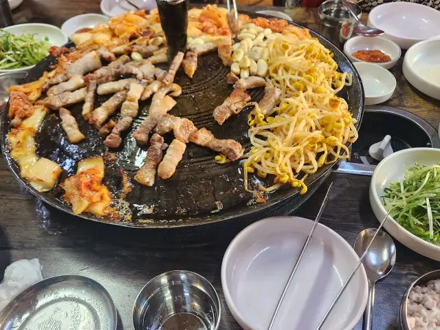 Sotttukkeongjanchisamgyeopsal Photos 3