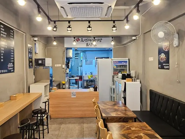 Eomcheongkeunjoseonuigalbitang&naengmyeon Jungrang店 自助烤肉 2