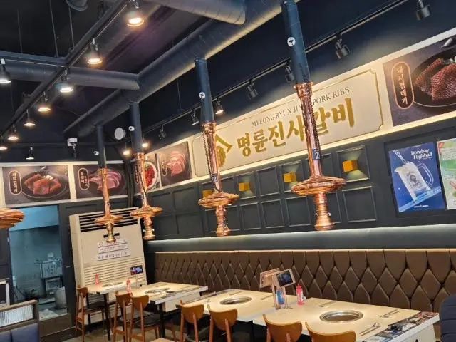 Myeongryunjinsagalbi Incheonguwolasiadeu Branch Solo-Friendly Korean BBQ 3