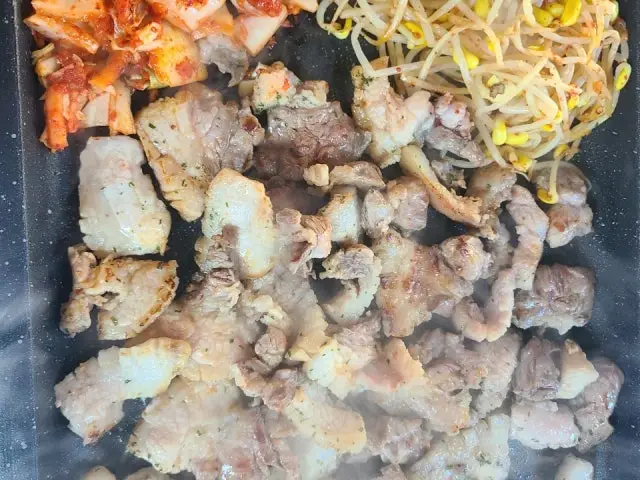 Seomindwitgogi Late-Night Korean BBQ 3