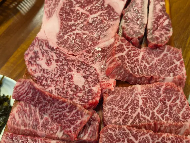 Hanurang Dwaejirang Hangjeongsal (Pork Jowl) 3