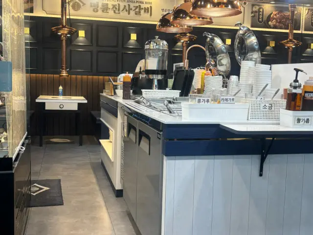Myeongryunjinsagalbi Jinhaejaeun店 猪排骨 3