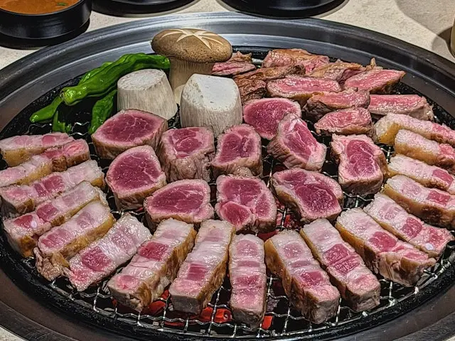 Jinansaengsutbulgui Dangsan Main Branch Hanwoo (Korean Beef) 2