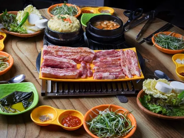Samgyeopsaldaehui Galbi (Korean Short Ribs) 1