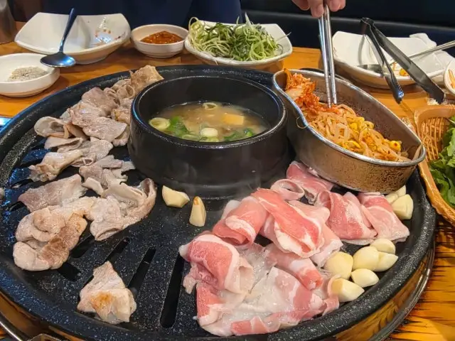 우리동네 생고기 무한리필 북가좌점 가성비 사진 1