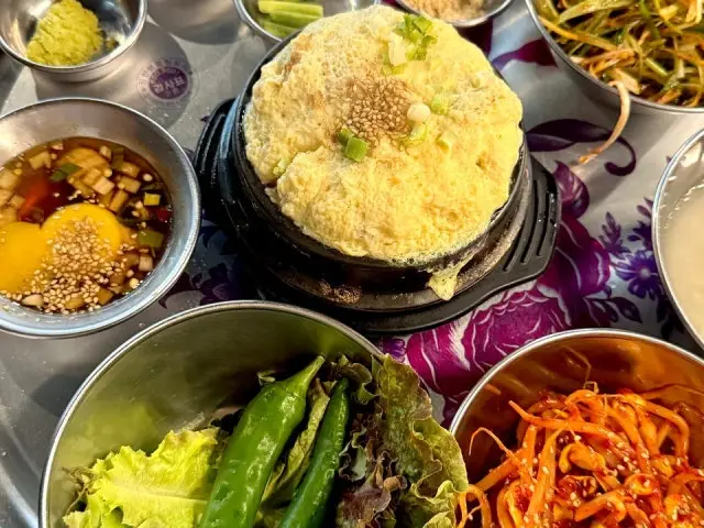 Masamgu Gimchisamgyeopsal Geomdansindosi店 烤肉午餐 3