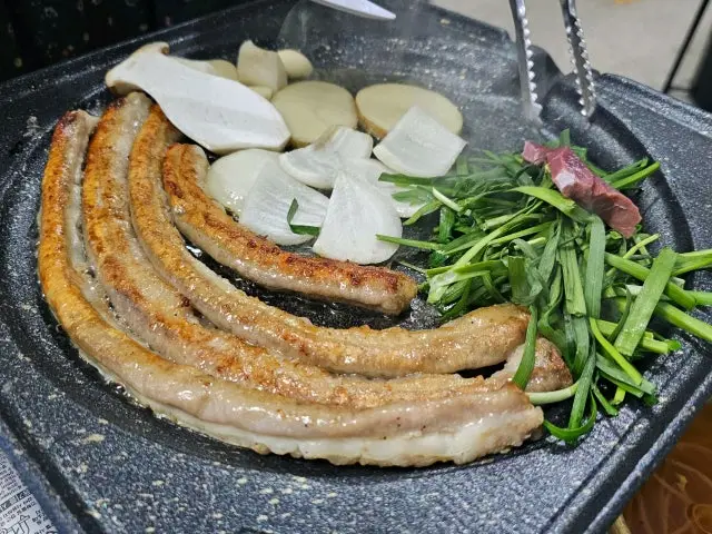Hanugopchang Hyugeso Gopchang (Grilled Intestines) 3
