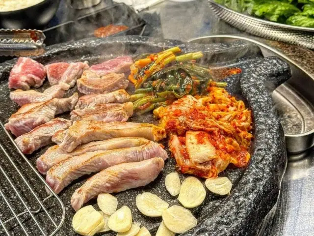 Oneuleunjeongyuksikdang Yukhoe (Korean Beef Tartare) 1