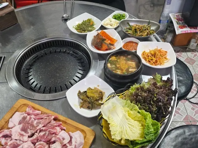 Sinbangdong Geumjanesamgyeopsal 五花肉烤肉 3