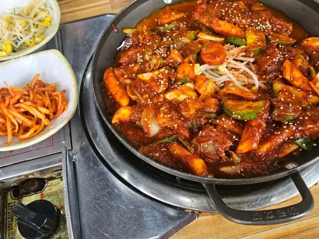 항아리갈비묵은지삼겹살 갈비 사진 2