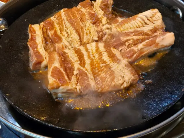 Guseoyetnalsamgyeopsal Galbi (Korean Short Ribs) 2