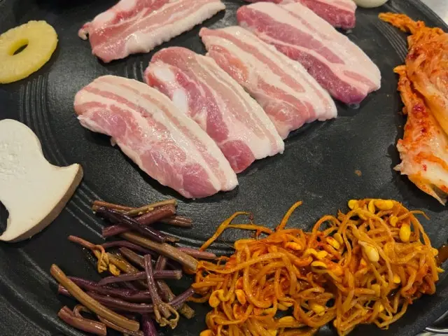 Michinsotttukkeongsamgyeopsal Photos 2