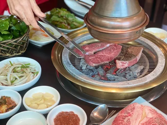 Mudeungsanchamsutgalbi Galbi (Korean Short Ribs) 1