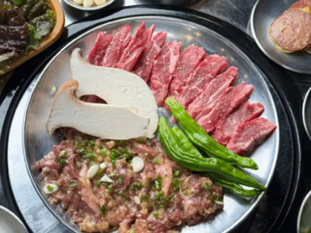 Sojapneundwaeji Galbisal (Beef Rib Fingers) 2