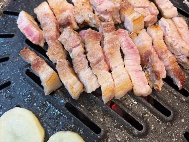Golmokdwaeji Makchang (Grilled Intestines) 3