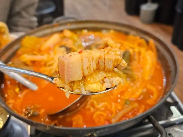 돼지랑 찌개랑 사진 3