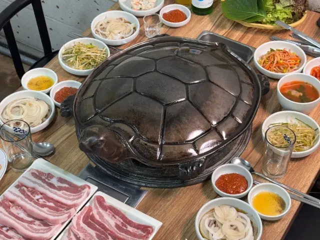 거북솥삼겹살 노포 사진 2