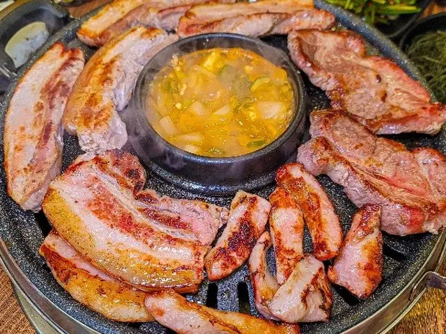Haebaragijeongyuksikdang Sinwol Branch Korean BBQ 2