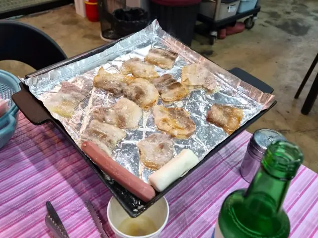 Dukkeobiraengsam Hogupojikyeong店 冷凍サムギョプサル 3