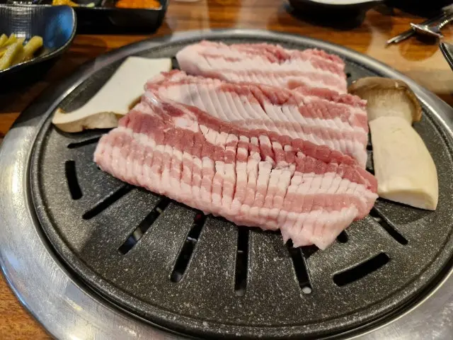 월꽃삼겹 삼겹살 사진 2