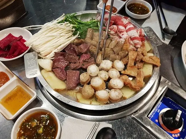 신촌부추곱창 신촌본점 삼겹살 사진 1
