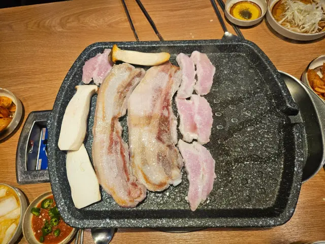 Ttongdwaejimaeul Korean BBQ 3