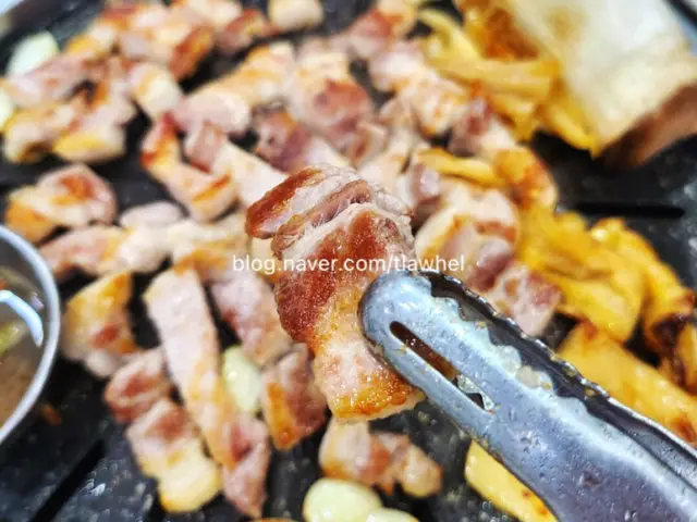 Ganggojipsaenggogijeonmunjeom 老舗焼肉 1