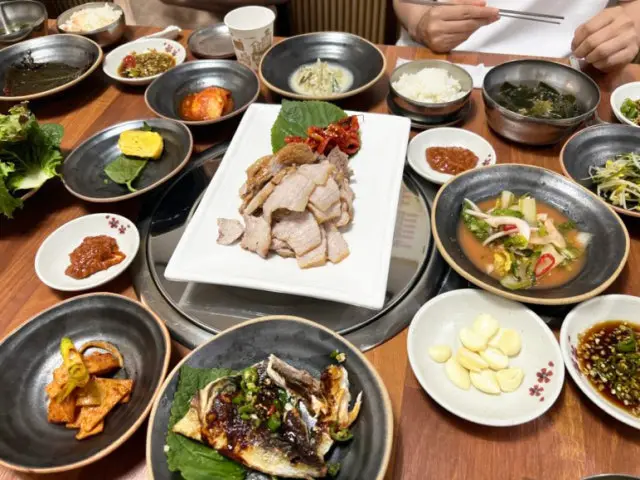 Ganggojipsaenggogijeonmunjeom 老舗焼肉 3