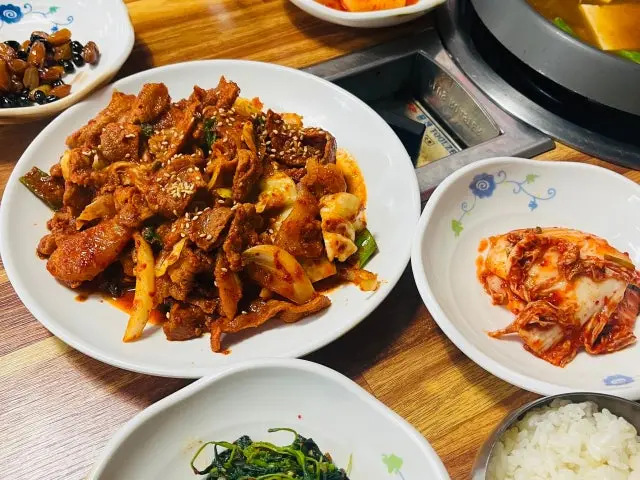 Hwanggeumdwaejisikdang 照片 3