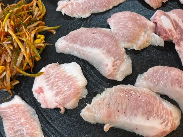 Daebaksotttukkeongsamgyeopsal サムギョプサル 3