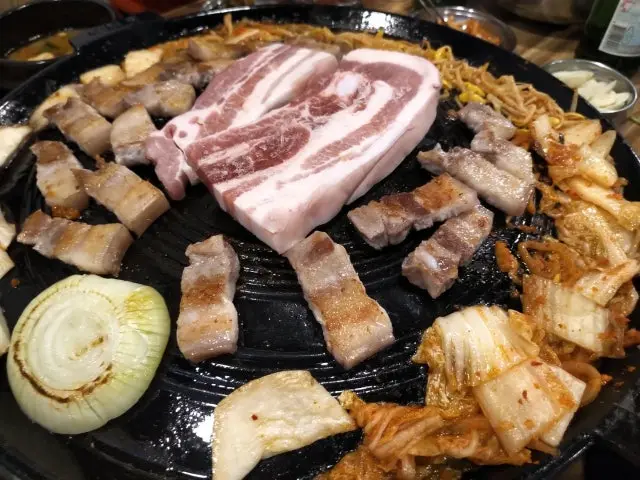 Yongmakkotdwaejisaengsamgyeopsal 写真 1
