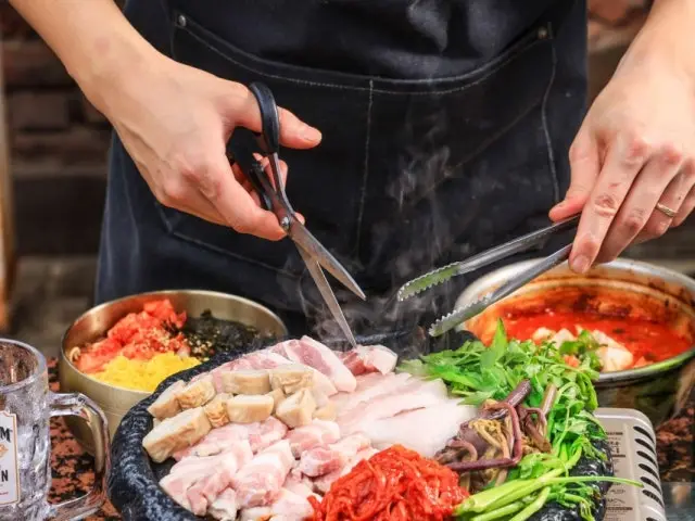 Ttukbangttungdwaeji Yongsan Branch Korean BBQ 1