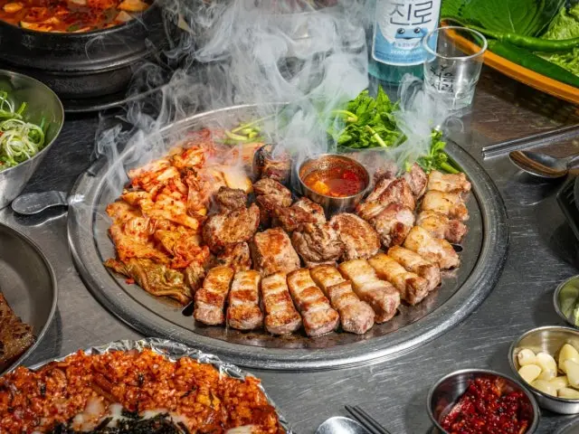 Ibaesan Sutbulgui Sinsa Main Branch Old-School Korean BBQ 1