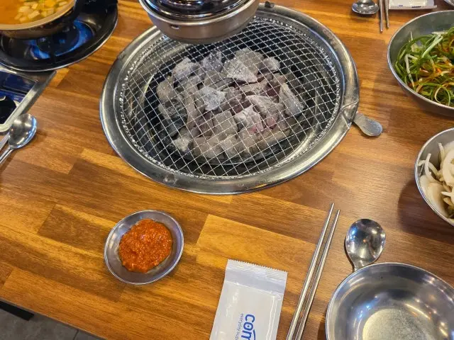 Sutbulgalbitongkeunmuhansamgyeop Cheonanssangyong Branch Galbi (Korean Short Ribs) 2