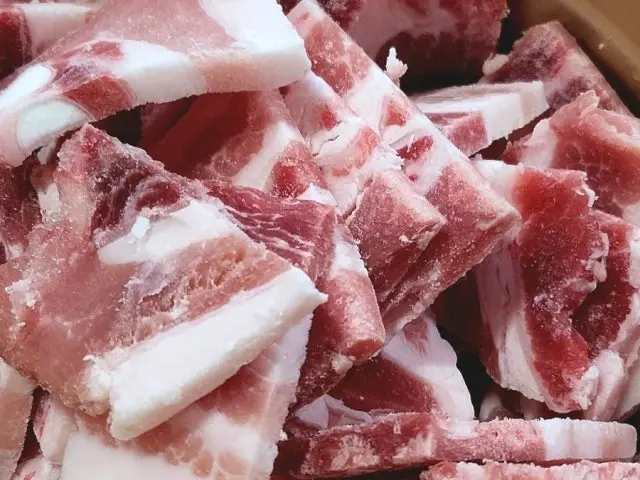 Samsunisamgyeopsal Naengsam (Frozen Pork Belly) 3